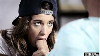 Prevod my lesbian stepsis na neposlušné sexmachine